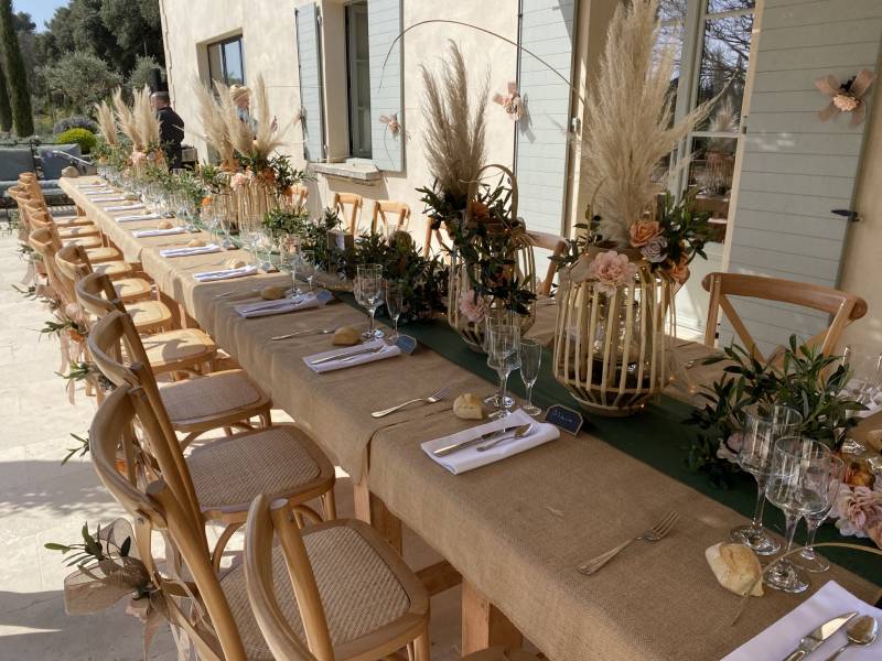 Organisation d'un buffet traiteur pour un mariage au Mas des Costes à Orgon dans les Alpilles